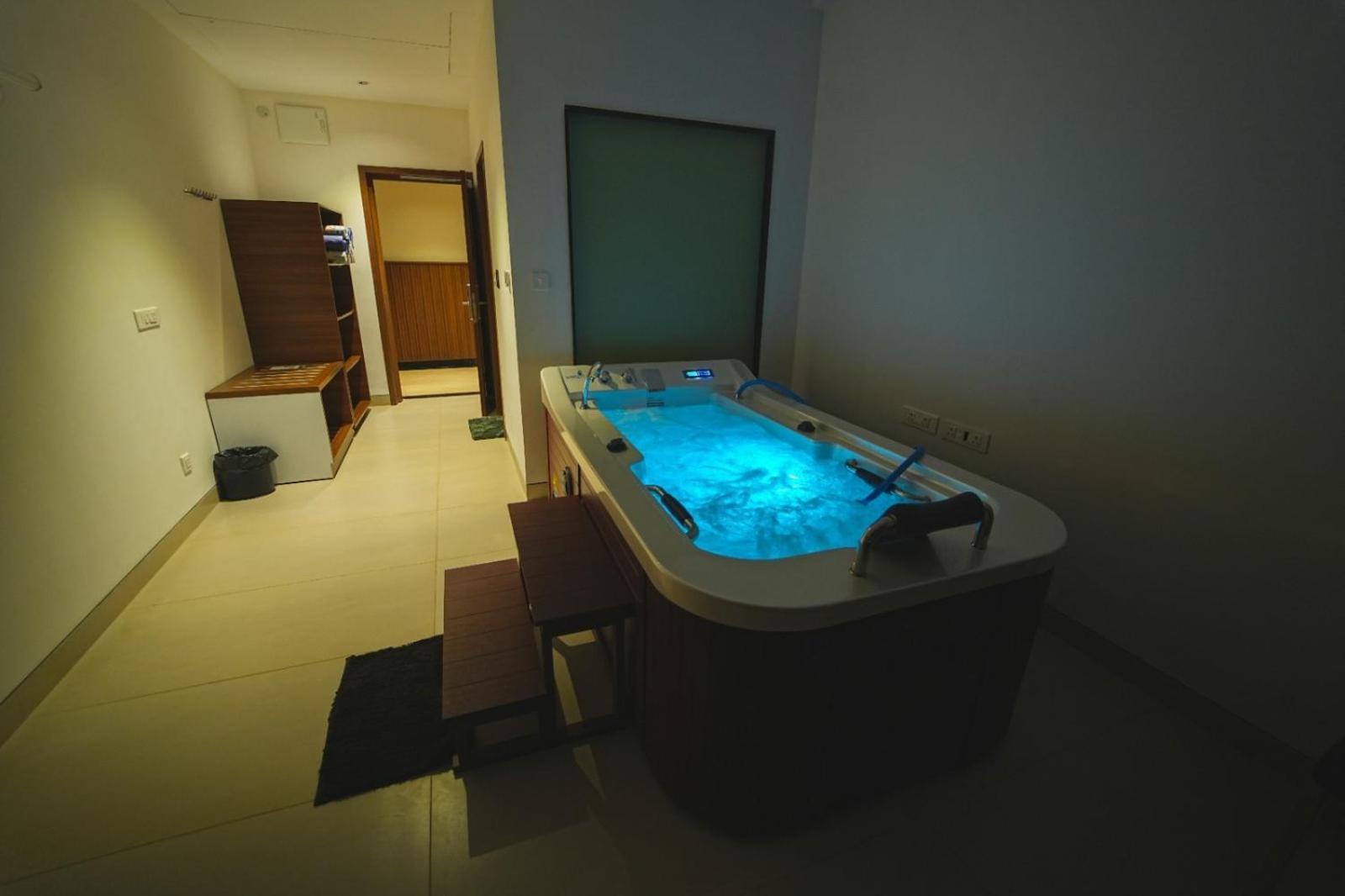 Highland Hotel บังกาลอร์ ภายนอก รูปภาพ